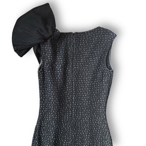 St. John Knit Textured Knit Sheath Dress - Onyx, Size 6, Excellent Condition - Picture 7 of 10